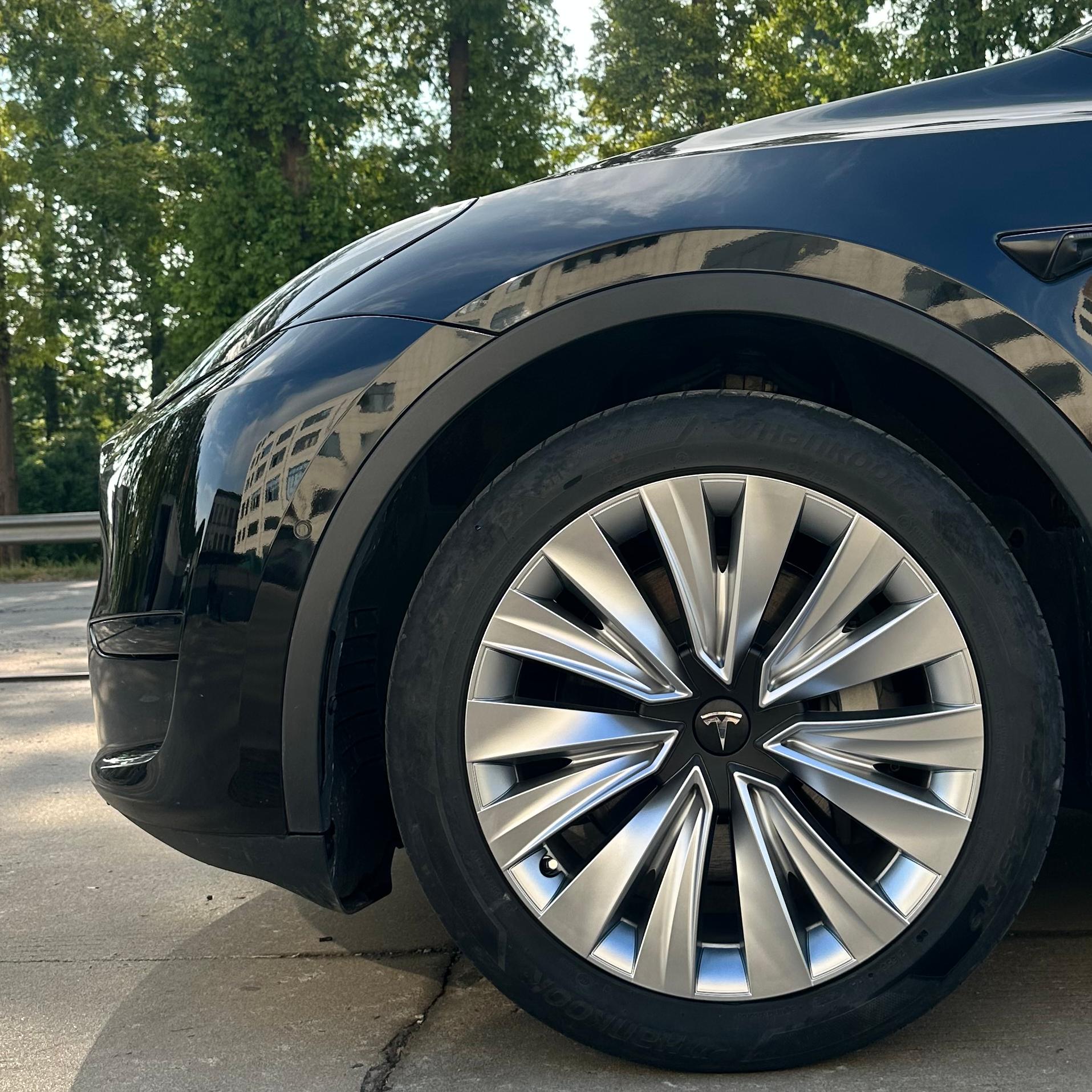 Tesla Model Y（2020-2024）用 19インチ X-Style ホイールカバー エアロダイナミック保護とスタイリッシュなアップグレード